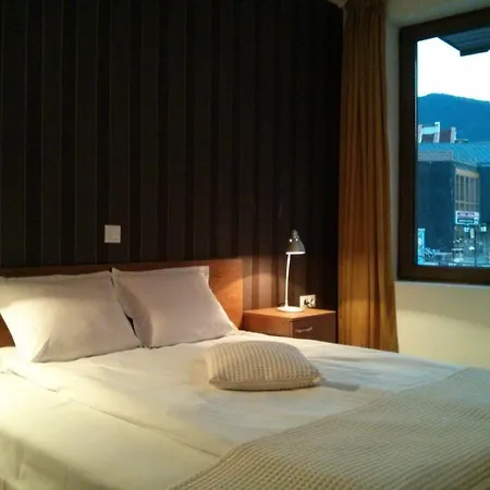 Granat Next To Lift By Bookvillabg * バンスコ