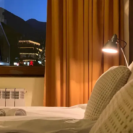 Granat Next To Lift By Bookvillabg アパート *