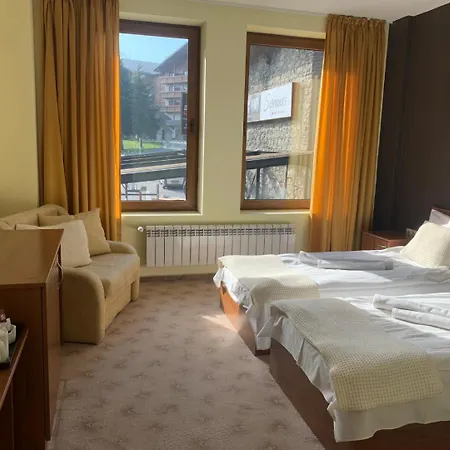 Granat Next To Lift By Bookvillabg アパート *