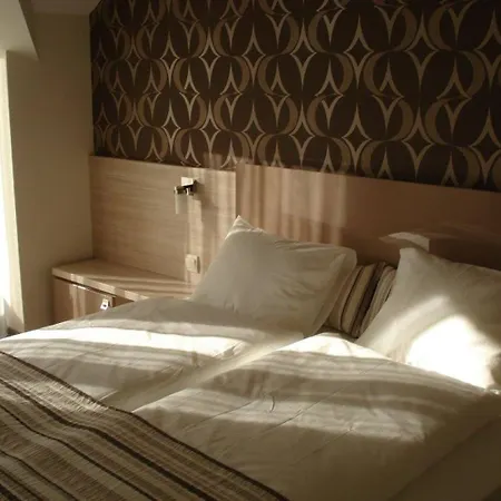 Granat Next To Lift By Bookvillabg Daire