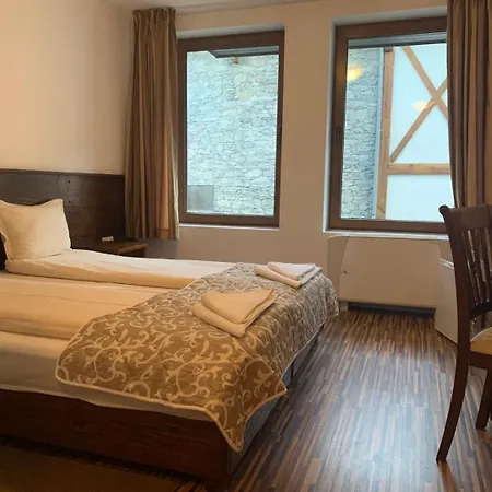 Granat Next To Lift By Bookvillabg * バンスコ