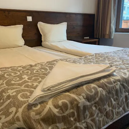 Granat Next To Lift By Bookvillabg * バンスコ